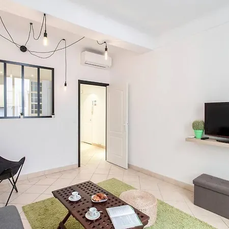 Apartament L23 Rossetti Old Town 3 Min To The Sea/ac & Wifi